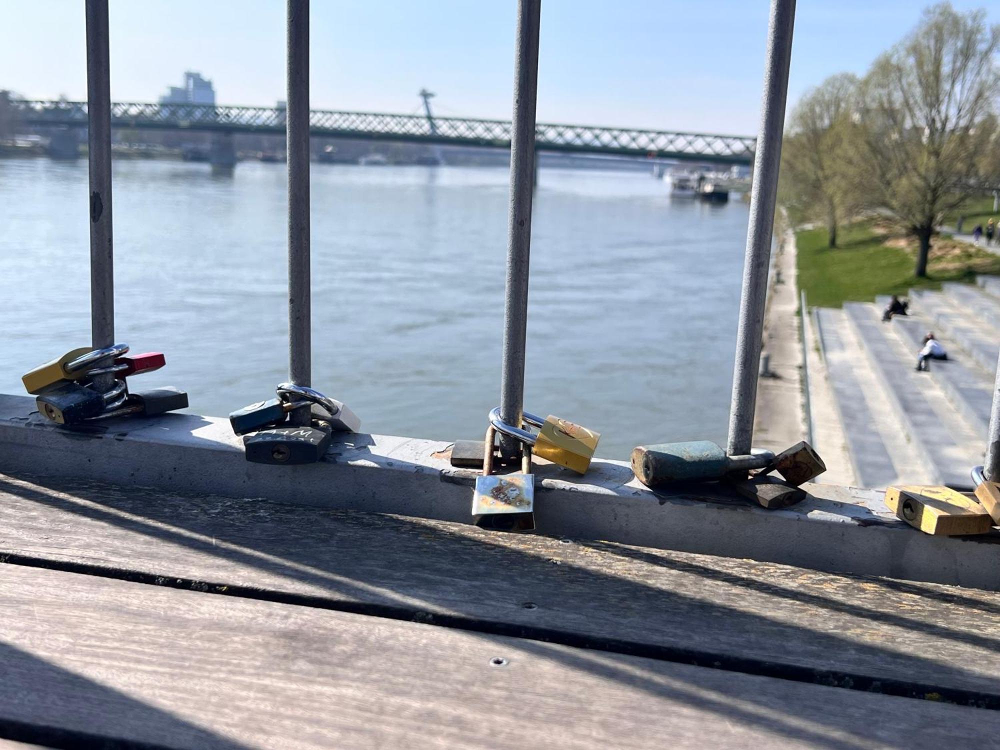 River Front Mezonet Eurovea Bratislava Exterior foto